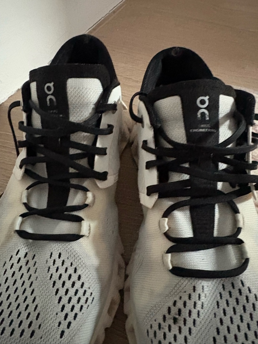 Women's White and Black Running Shoes - On Cloud Performance - Picture 4 of 5